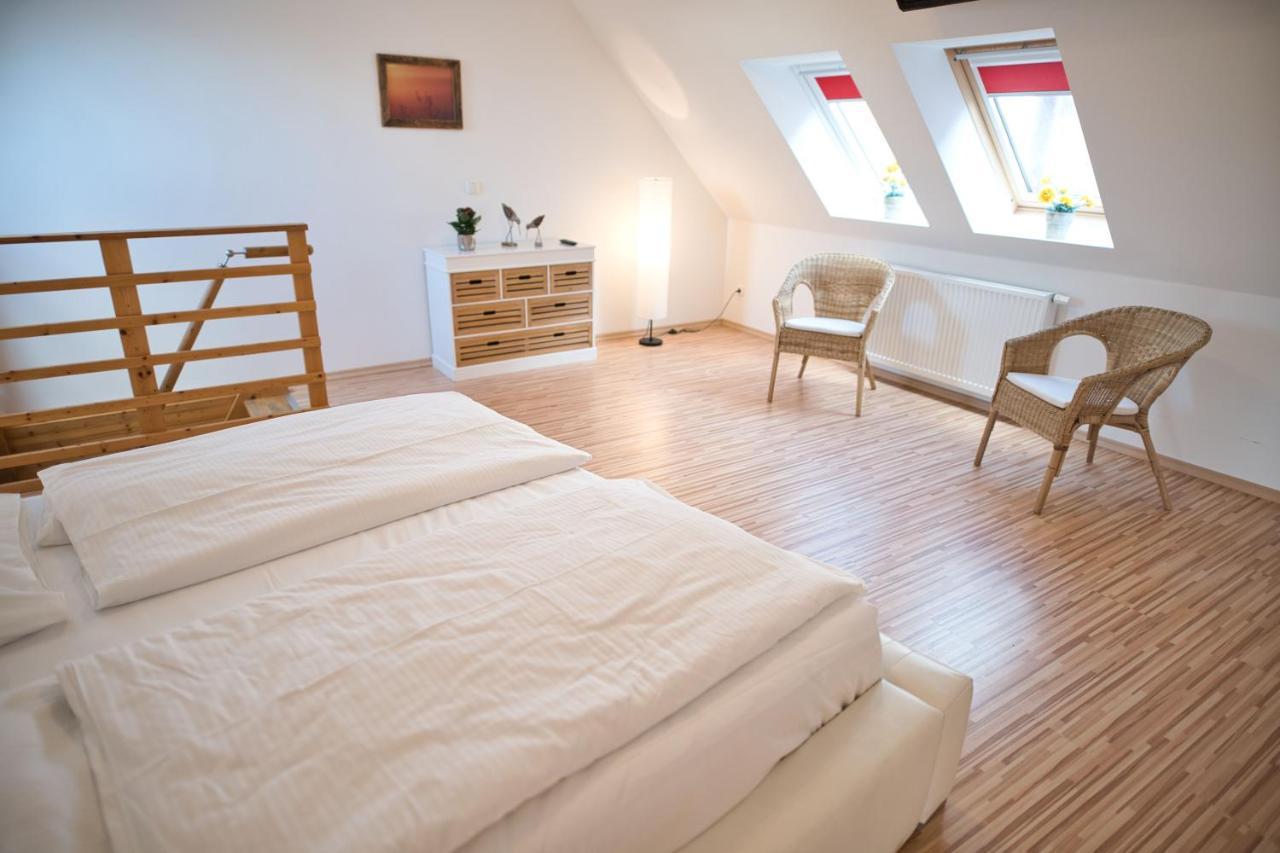 Aparthotel Zum Goldenen Anker Stralsund Exterior foto